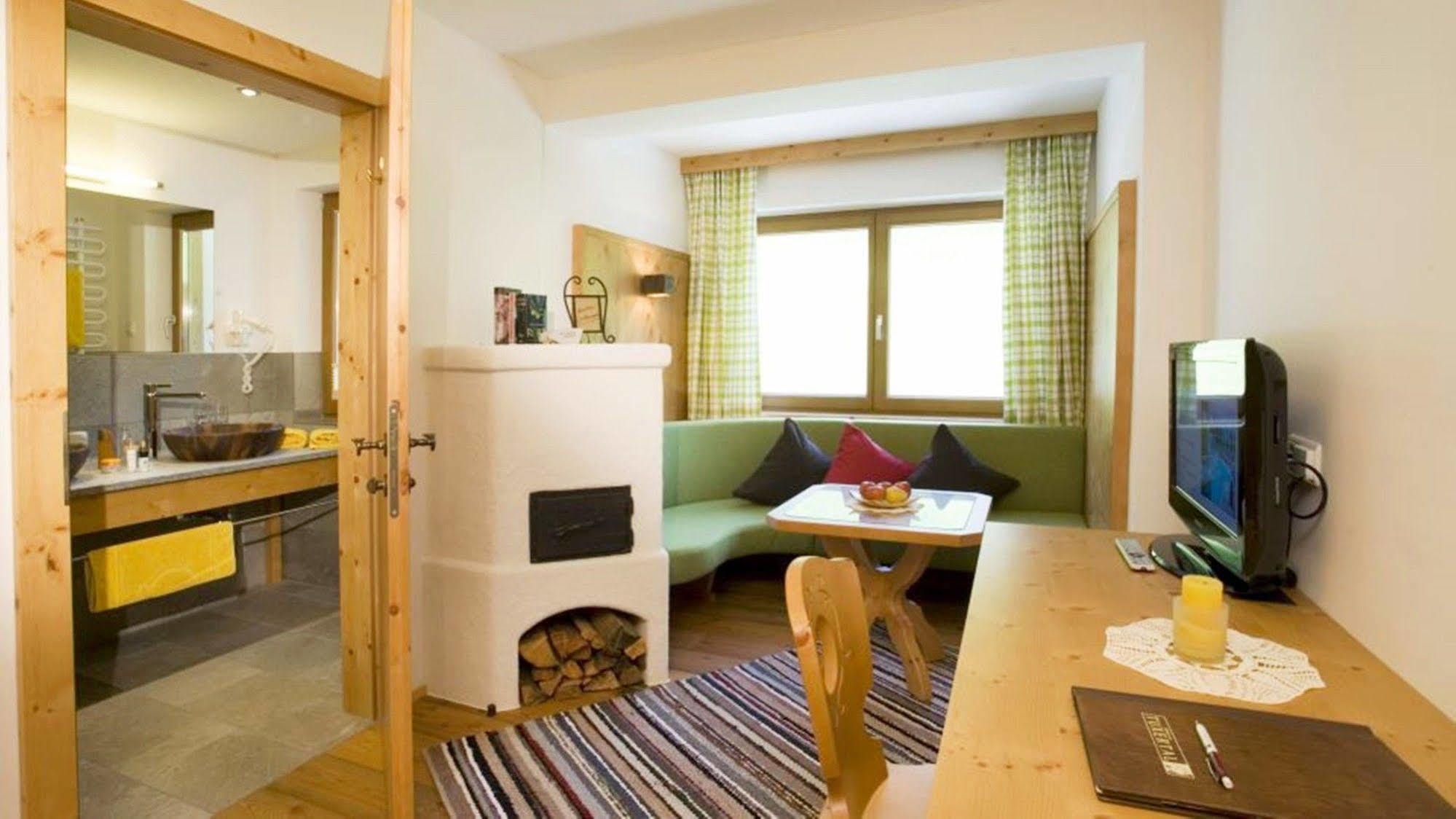 Natur- & Wanderhotel Tuxertal Exterior foto