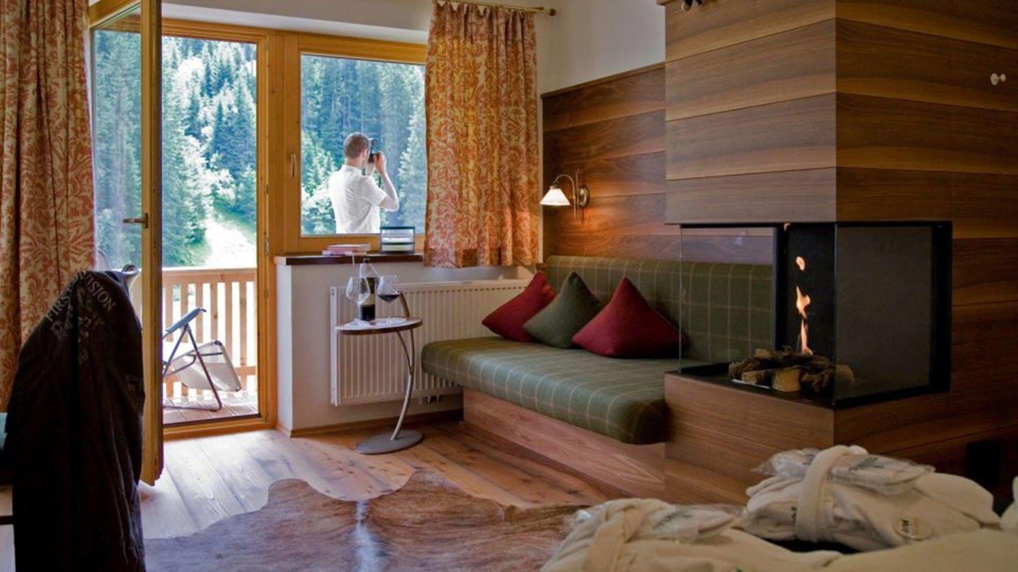 Natur- & Wanderhotel Tuxertal Exterior foto